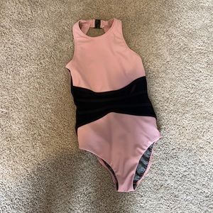 Five dancewear YXL duchess Leo